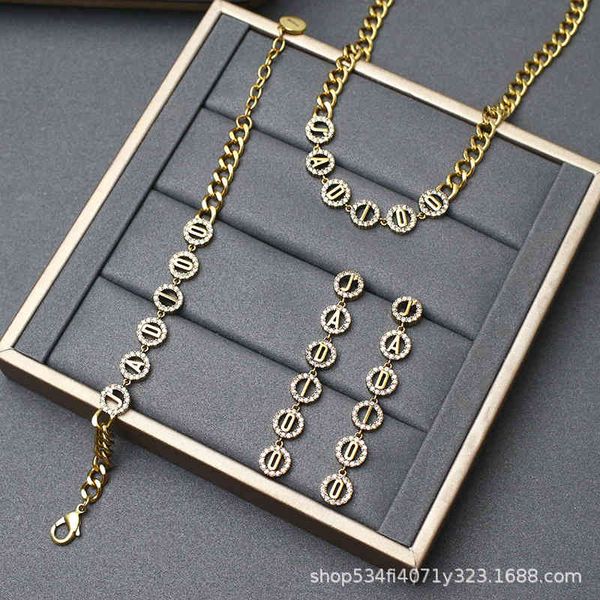 

2021 new designer fashion letter inlaid diamond necklace bracelet for women, Black