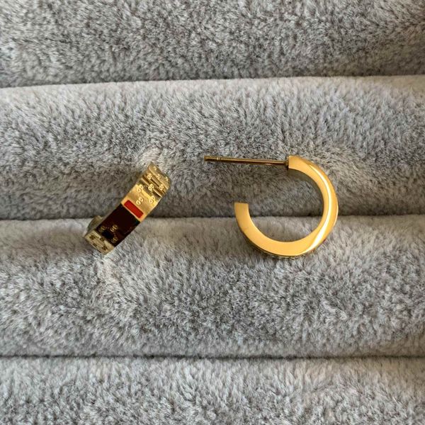 

stainless steel ear stud hip hop stud earings v stamp gold silver rose earrings for women party wedding hoop wholesale, Golden;silver