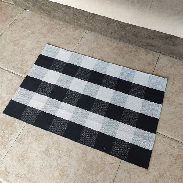 

cotton woven black-and-white plaid carpet, floor mat in the living room