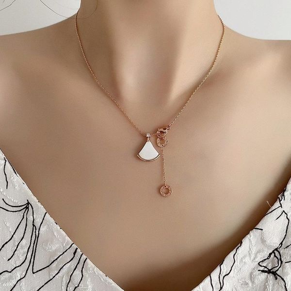 

pendant necklaces vsnow korean fashion white shell rhombus necklace for women asymmetry circle rhinestone metallic jewellery, Silver