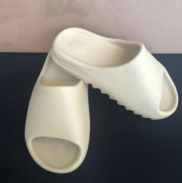 

kanye slides shoes fashion slippers black sandals spost sneakers mens women foam desert sand resin triple white beige trainers bone summer l