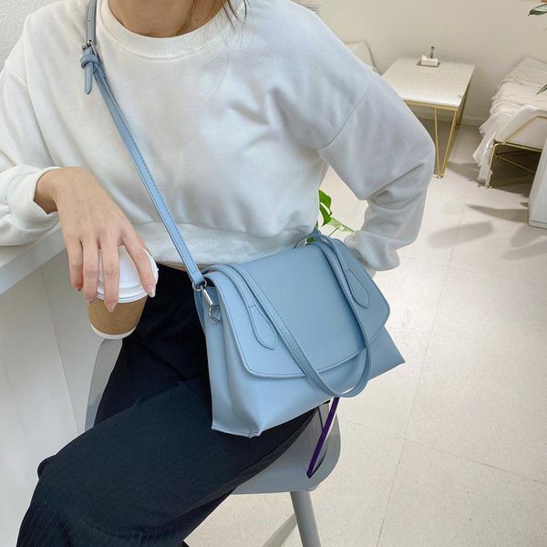 

ladies commuter one-shoulder underarm bag 2021 briefcase portable messenger tote simple female flip small square shoulder bags