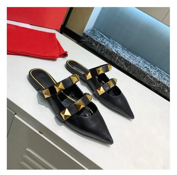 

2021 vg gold rivet sandals luxury designers women slippers flat heel sliders calfskin all-match stylist shoes 6.5cm high heels with box 01, Black