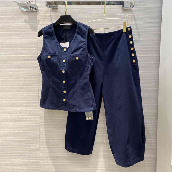 

pants runway design fashion two piece set women's sleeveless v-neck gold button with wide leg pants suit casual outfit, White