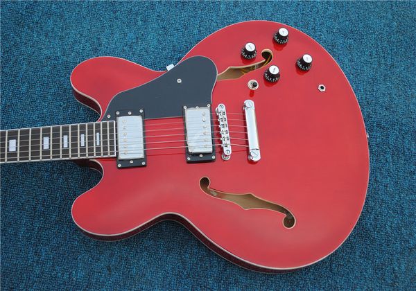 

delivery, rosewood fingerboard, black jazz electric guitar , electric guitarra