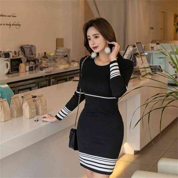

korean version of slim autumn and winter wear round neck long sleeve knitted striped dress female bag hip casual 210416, Black;gray