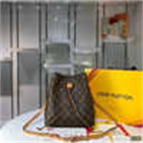

evening brand designer luxury m44022 bag trendy bucket bag all-match clutches handbags iconic handles body shoulder bags totes cross