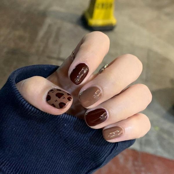 

false nails 2021 ins latest brown coffee leopard pattern manicure wear finished nail patch, Red;gold