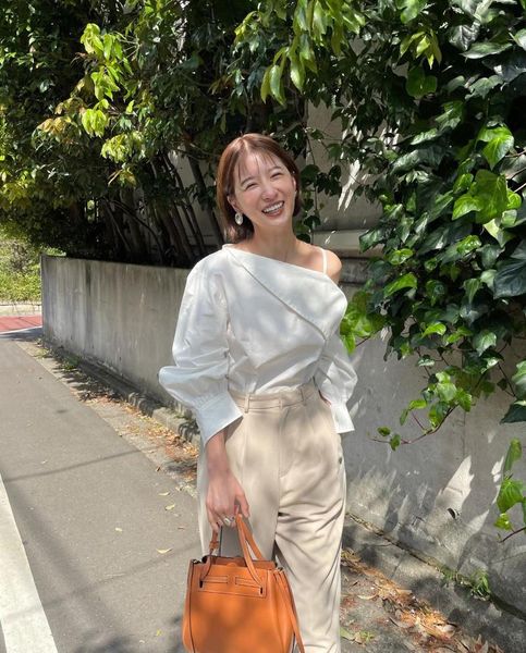 

women's blouses & shirts european and american bloggers ins irregular fashionable profile loose shirt strapless, White