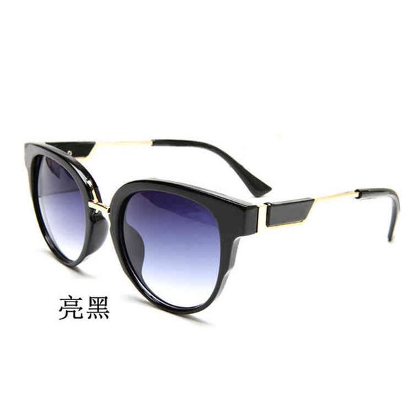 

sunglasses the 1657 sunglasses are versatile and anti uv, White;black