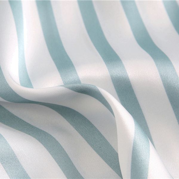 

2021qweek cute womens pajamas silk two piece set sleepwear satin pijama pyjama shirt + shorts homewear night suits, Black;red