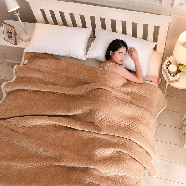 

blankets koc flannel blanket double-layer thick for winter home sofa bed cover 200x230cm frazadas mantas de cama cobertor decke