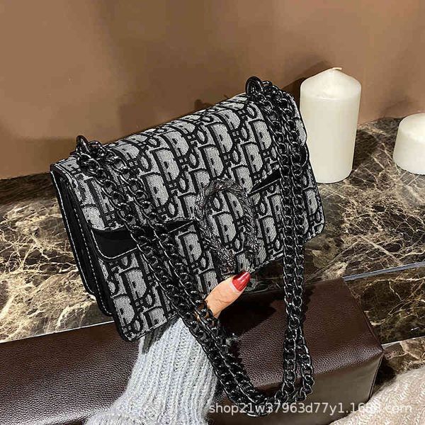 

factory direct sale 75% off small 2021 new women's net red wine god fashionable and simple matching chain single shoulder messenger sma