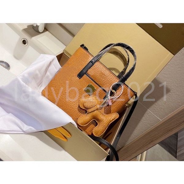 

2021 ss luxury designers fashion lady handbags shoulder bags tote letter plain genuine leather pu interior zipper pocket underarm shopping c, Red;black