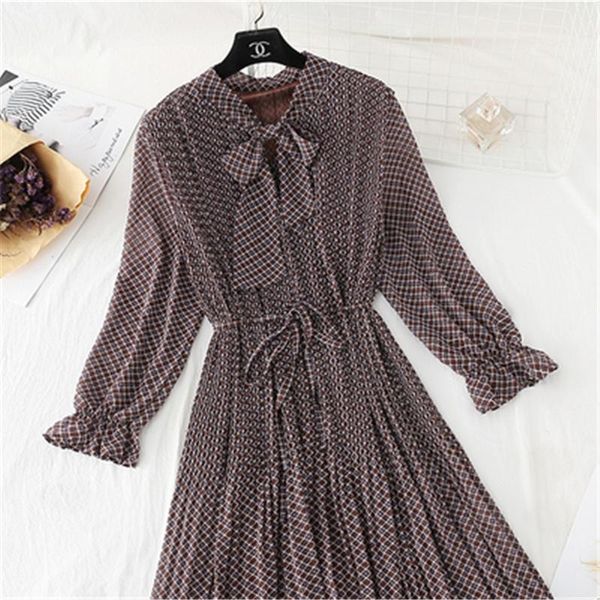 

casual dresses women autumn chiffon dress 2021 long sleeve vintage solid lotus leaf neck pleated robe dresses934, Black;gray