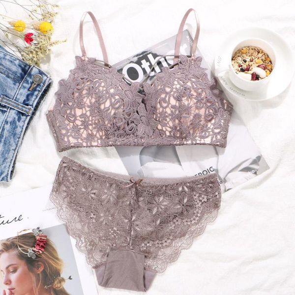 

bras sets lace floral wireless bra set lightly lined triangle underwear women lingerie deep plunge v neck 2021 arrival, Red;black