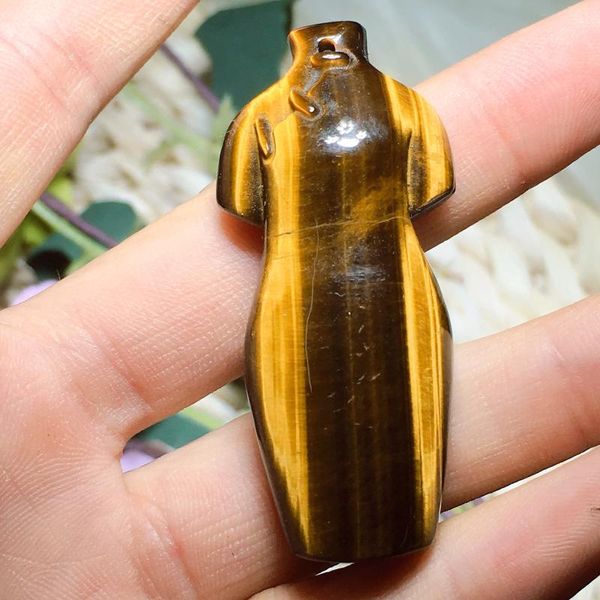 

Tiger Eye Cheongsam Decorative Objects & Figurines