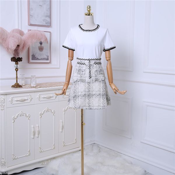 

summer luxury style elegant women o neck t-shirt + tweed woolen blend skirt 2 pcs sets female fashion suits a231 210428, White
