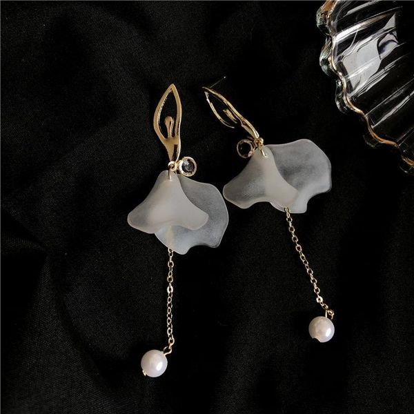 

ballet girl earrings temperament contracted long pearl tassel personality hipster stud, Golden;silver