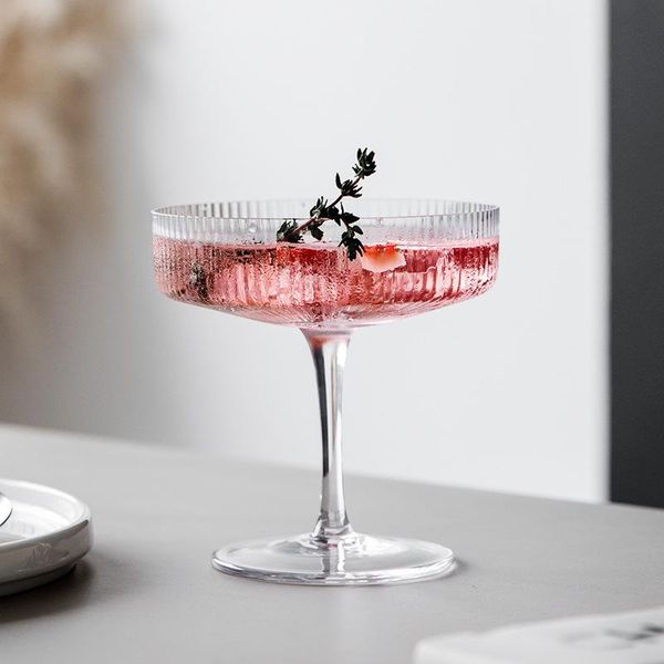 

style dessert cup simple cocktail drinks glass goblet ripple glasses ice cream bowl cold dish wine