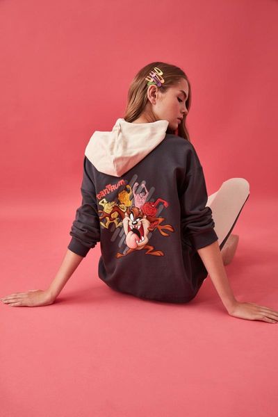 

women's hoodies & sweatshirts trendyol tasmanian devil licensed printed oversize knitted sweatshirt twoaw21sw0205, Black