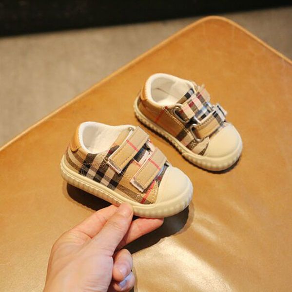 Recém-nascidos meninos meninas primeiros caminhantes sola macia xadrez sapatos de bebê crianças antiderrapante sapatos casuais tênis 1-3 anos