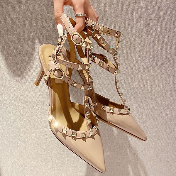 

luxury dress shoes 2021 pointed rivet high s thin one line buckle sandal's middle heel back empty single sho bridmaid wedding sho, Black
