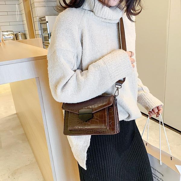 

2021 new fashion crocodile s small wide strap crossbody retro female faux leather shoulder bag women casual messenger