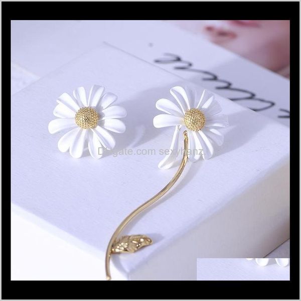 

charm drop delivery 2021 luxury designer women white daisy earrings copper with gold plated elegant flower choker bracelet suits fashion fin, Golden