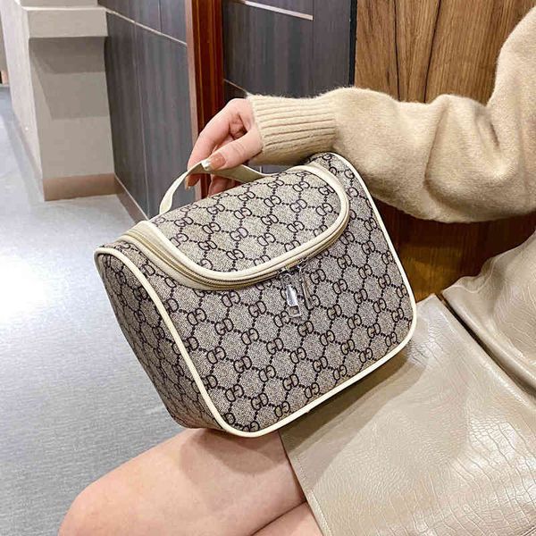 

travel washing bag simple waterproof portable large capacity cosmetic purse outlet