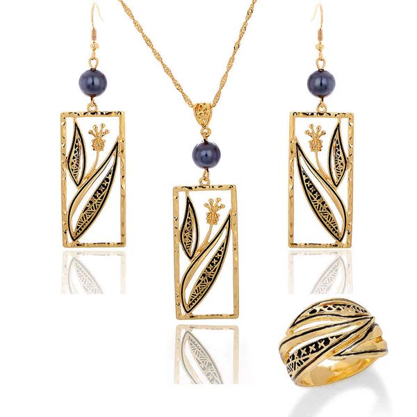 Polinésio Hawaiian Gold Jewelry Set para Mulheres 2020 Tartaruga Mar Frangipani Pingente Colares Conjuntos Brinco Anel Grande Na moda