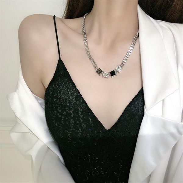 

pendant necklaces origin summer french vintage square geometric rhinestone chokers necklace for women chain metallic asymmetry jewelry, Silver