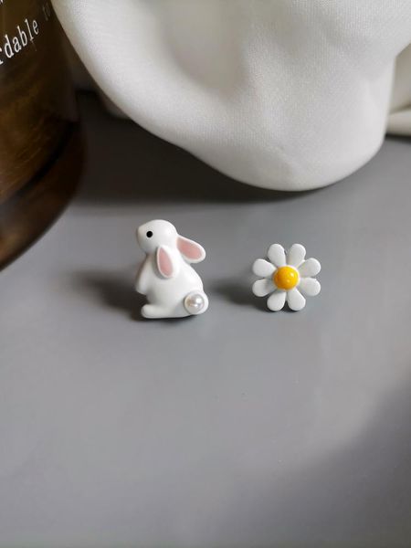 

stud s925 needle asymmetrical earrings design cute white sweet flower for girl student party gifts, Golden;silver