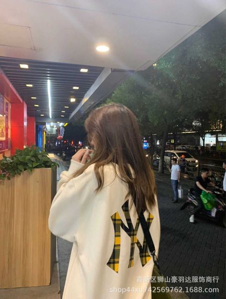 

mlb ny letter embroidered back plaid print crew neck sweater for men and women