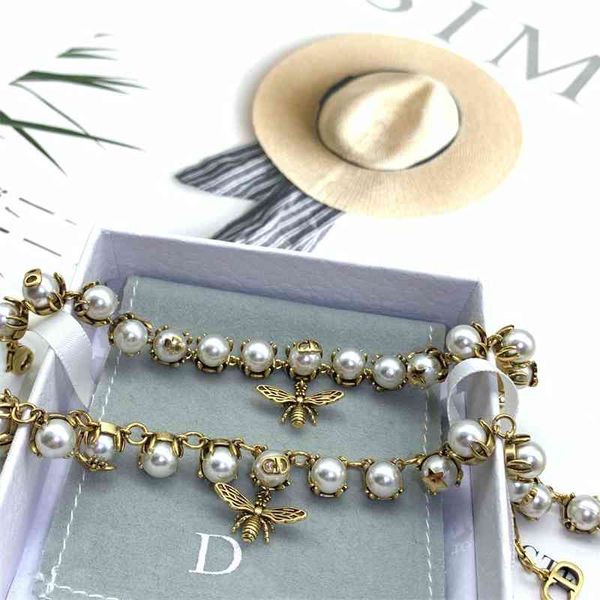 

70% off outlet online classic bee letter pearl necklace bracelet female fashion temperament small fragrance clavicle chain, Black