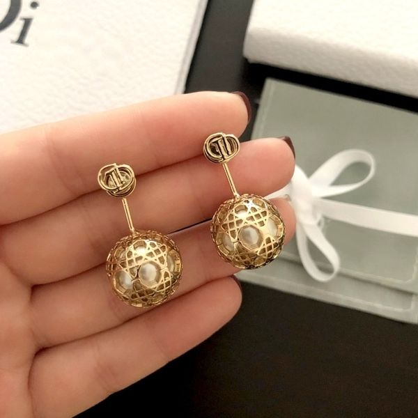 

special offer 75% off outlet online family hollow earrings and brass earrings, Silver