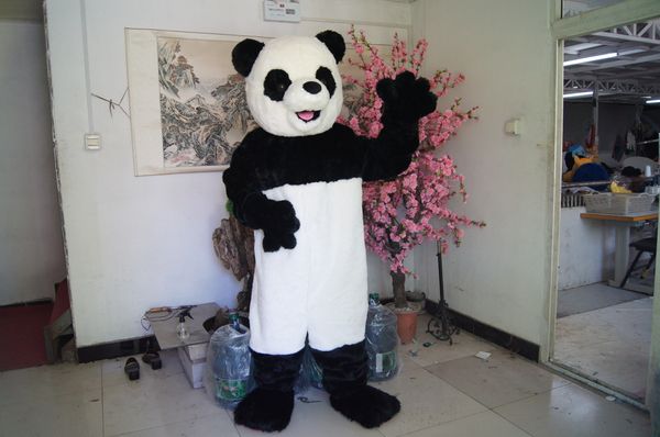 Costume della mascotte del panda gigante dell'immagine reale Vestito operato per la personalizzazione del supporto della festa di carnevale di Halloween