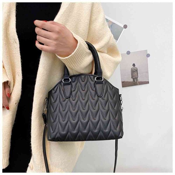 

a.simple solid color women's bag 2021 autumn new foreign style handbag fashion single shoulder messenger bag