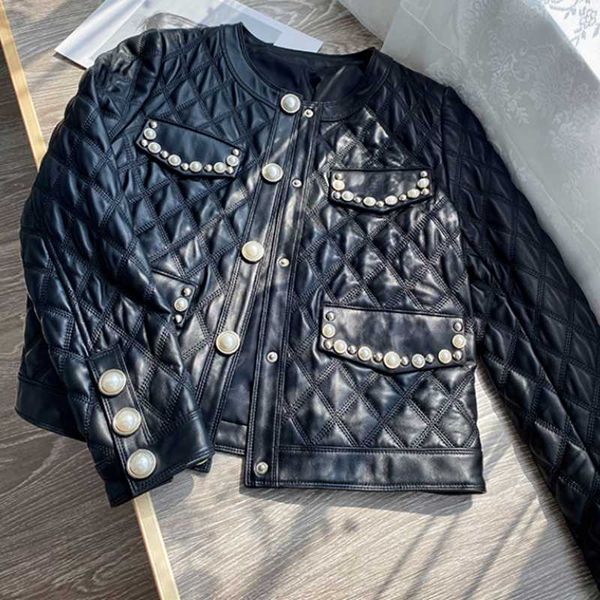 

women's leather & faux 2021 winter classic quilted round neck pearl button short coat jacket female sheep, Black