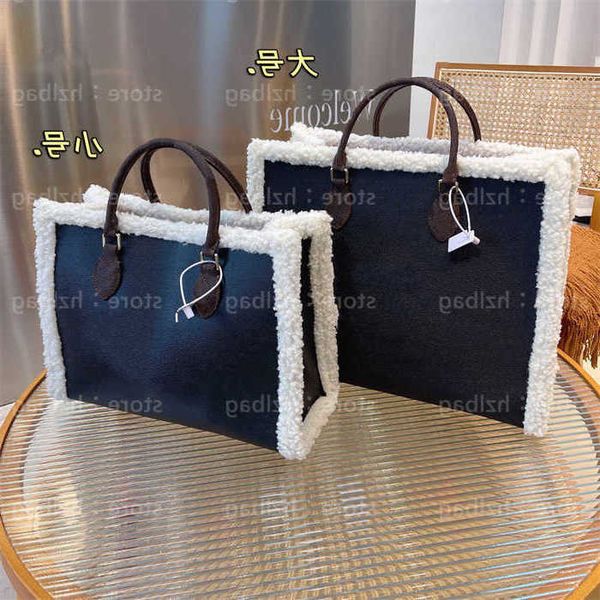 

onthego gm pm tote bags pink cream blue caramel tones shearling letter flower designer bag large capacity bag on the go m56958