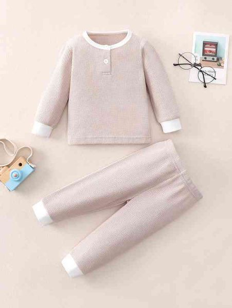 

baby half button waffle knit pullover & sweatpants she, White