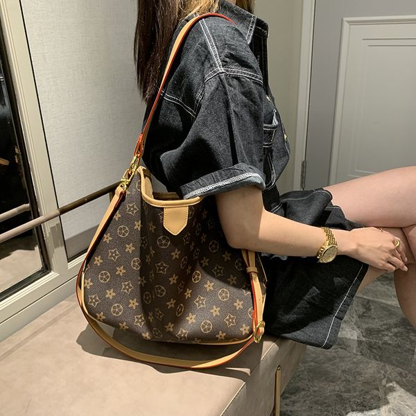 

georgesha tote bag fashion classic printing large capacity one shoulder bag pu soft leather underarm, Black;red