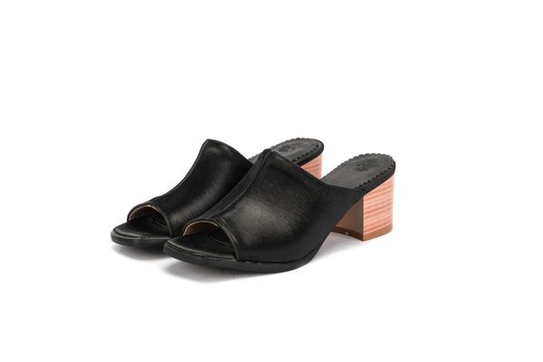 

big size 34-47 summer fashion women rivets sandals 3 colors, Black