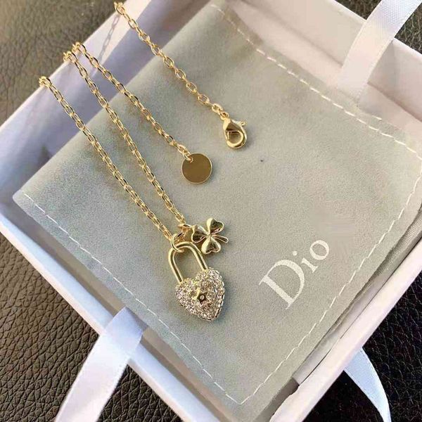 

d family's new letter pearl necklace, clavicle chain and choker necklace, Silver