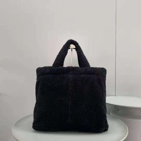 

evening bags 2021 autumn and winter ladies fashion eye-catching large capacity plush shopping bag handbag shoulder