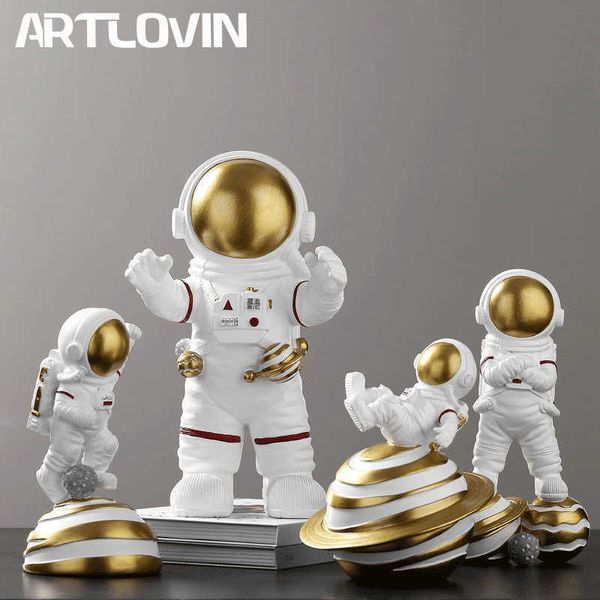 Moderne Wohnkultur Astronautenfiguren Geburtstagsgeschenk für Mann Freund Abstrakte Statue Mode Spaceman Skulpturen Goldfarbe 210607
