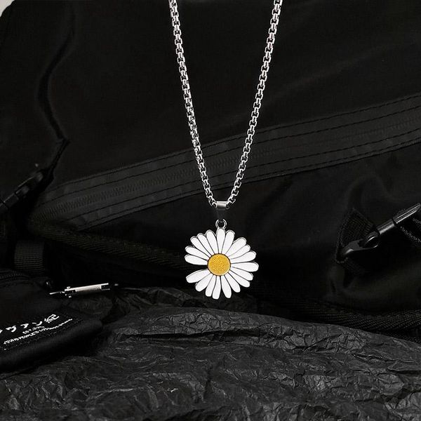

pendant necklaces small daisy necklace little sun flower alloy, Silver