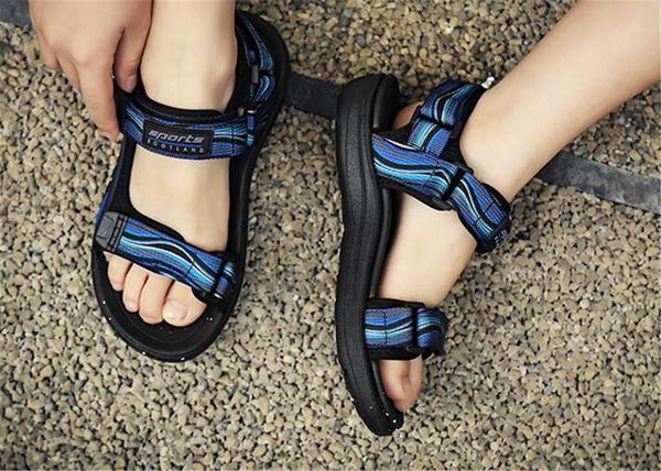 

2021 summer student fashion outdoor slippers sandals exploded white blue red children's comfortable cushioning and happy enjoyment 03, Black