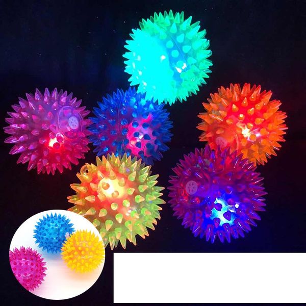 120 pz/lotto Cane Gatto Pet LED Squeak giocattolo Gomma Da Masticare Campana Palla fischio palla Hedgehog Giocattoli Divertenti DH8586