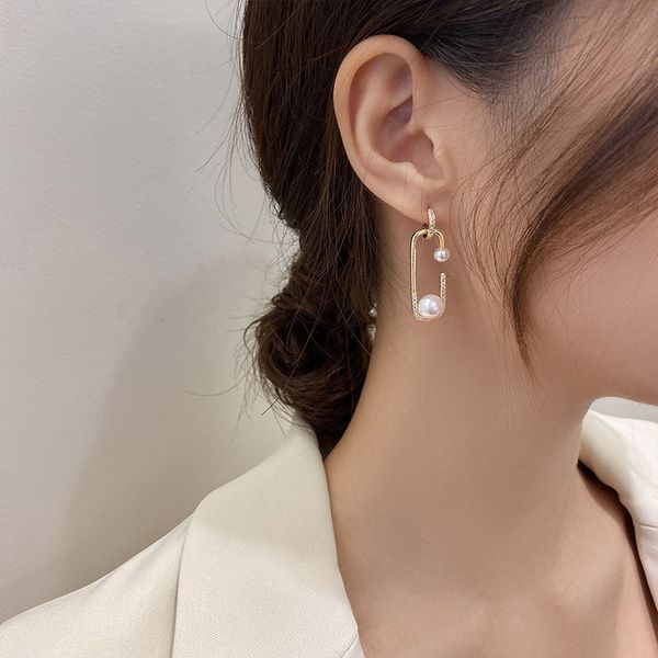

925 silver needle pearl inlaid diamond geometric paper clip earrings french simple temperament earrings pinsen fairy earrings, Golden;silver